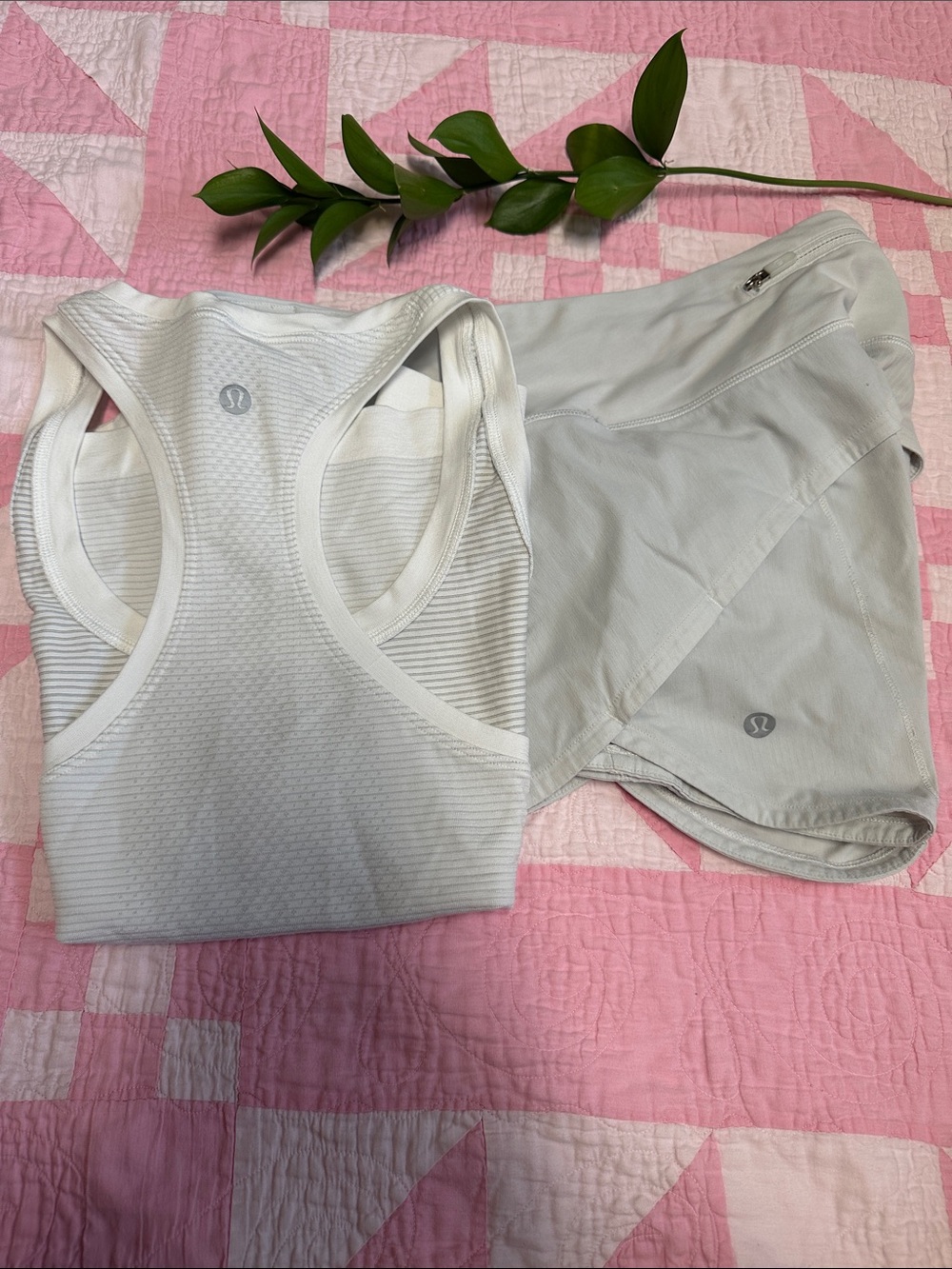 Set lululemon athletica White Racerback Tank & Running Shorts Set sz 4 - Picture 4 of 8
